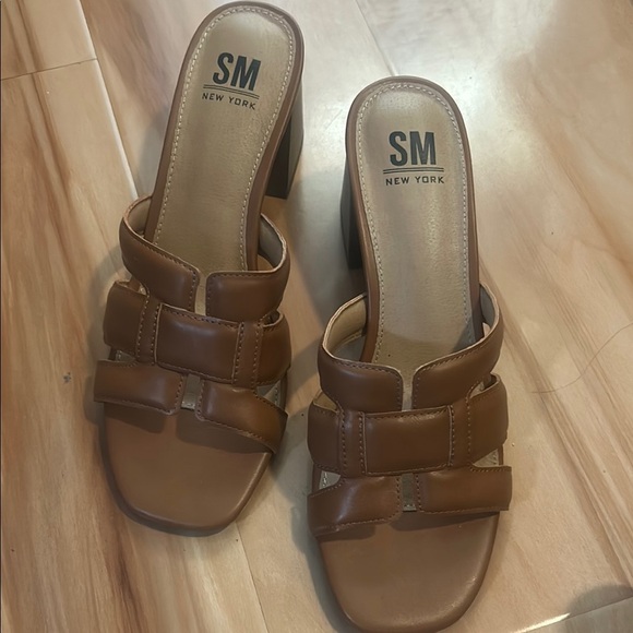 SM New York Brown Mules with Sleek Slip-On Style - Picture 1 of 5
